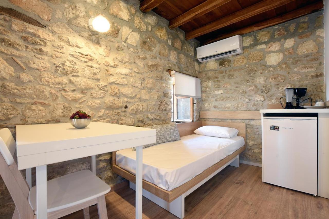 Aparthotel Casa La Bohema Afytos Exterior foto